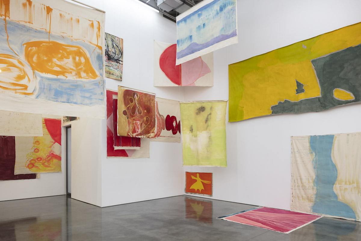 Installation view, “ Vivian Suter, ” at Gladstone Gallery, New York, 2019 Courtes y the artist and Gladstone Gallery, New York and Brussels Photography by David Regen Installation view of “Vivian Suter,” at Gladstone Gallery, New York, 2019. Courtesy the artist and Gladstone Gallery, New York and Brussels photography by David Regen. 