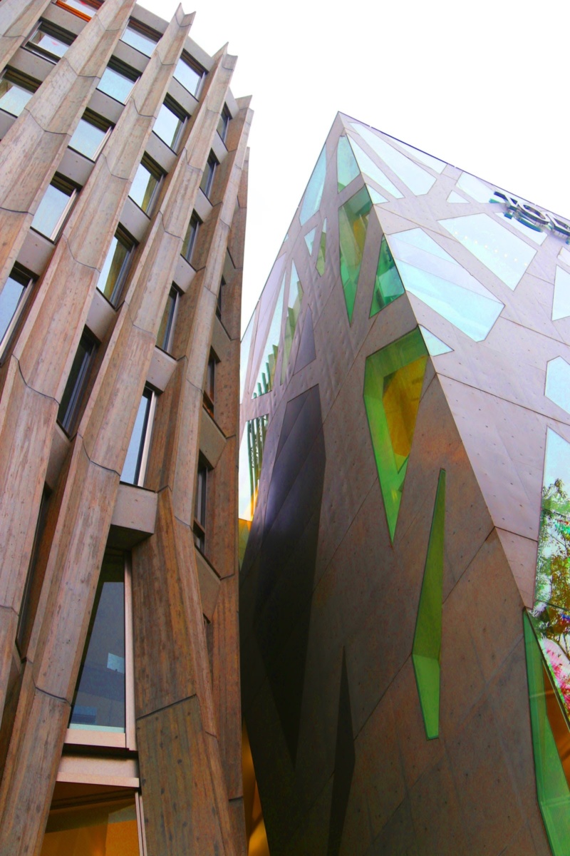 Dior Ginza Office, Kumiko Inui)  Retail architecture, Retail facade,  Facade architecture