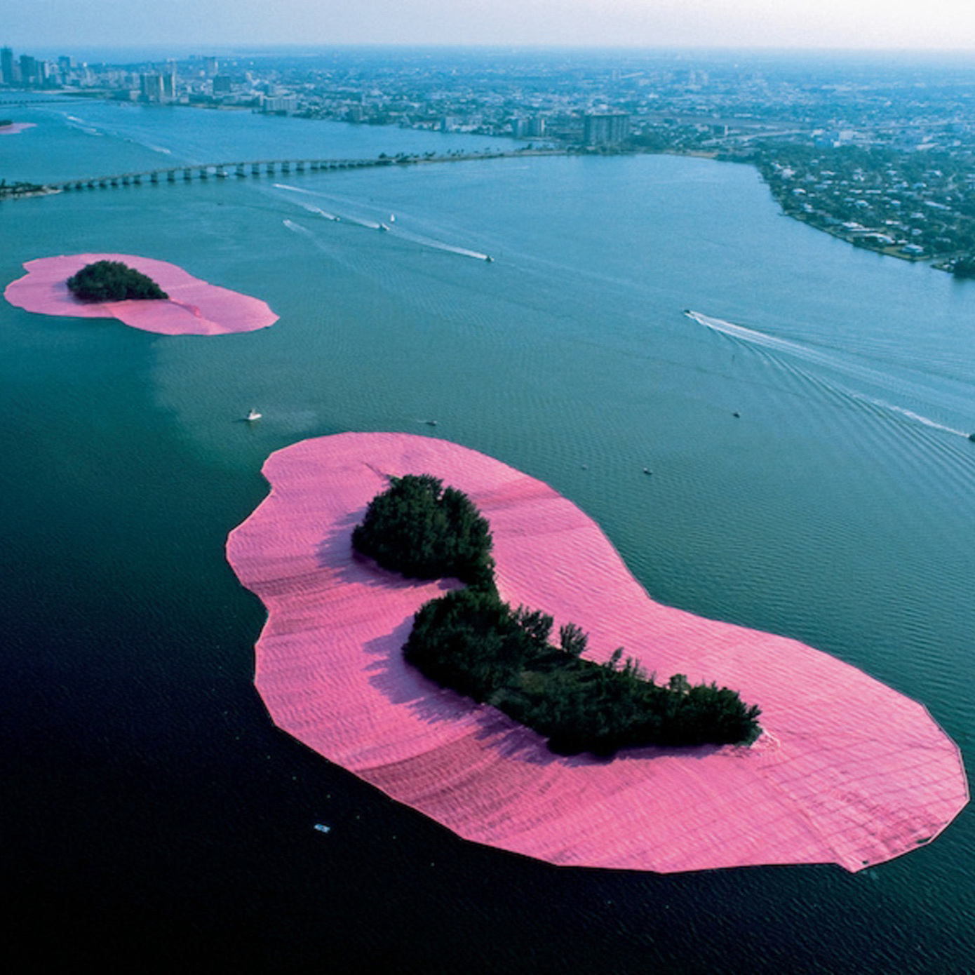 surrounded-islands-christo