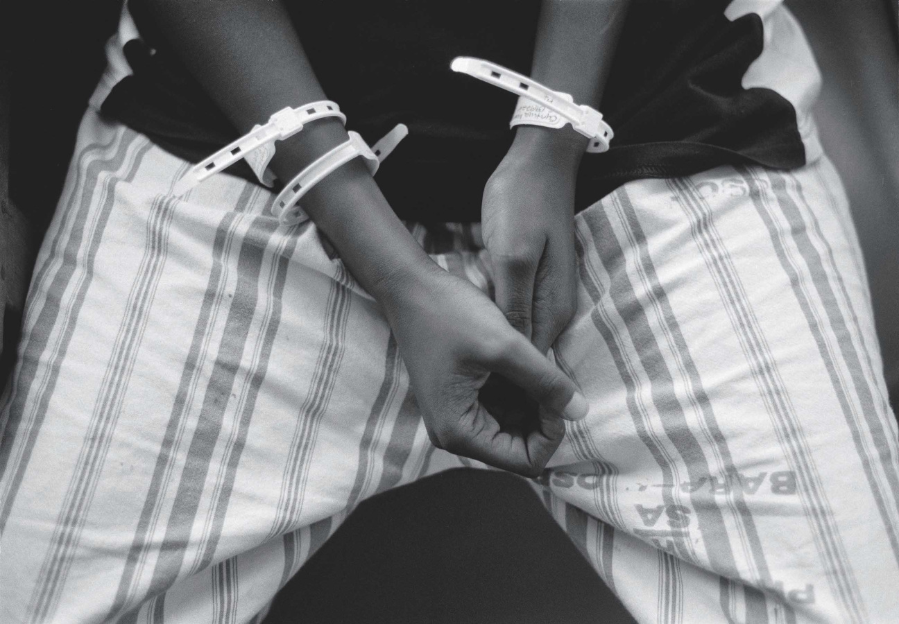Zanele-Muholi-photo-holding-wrists