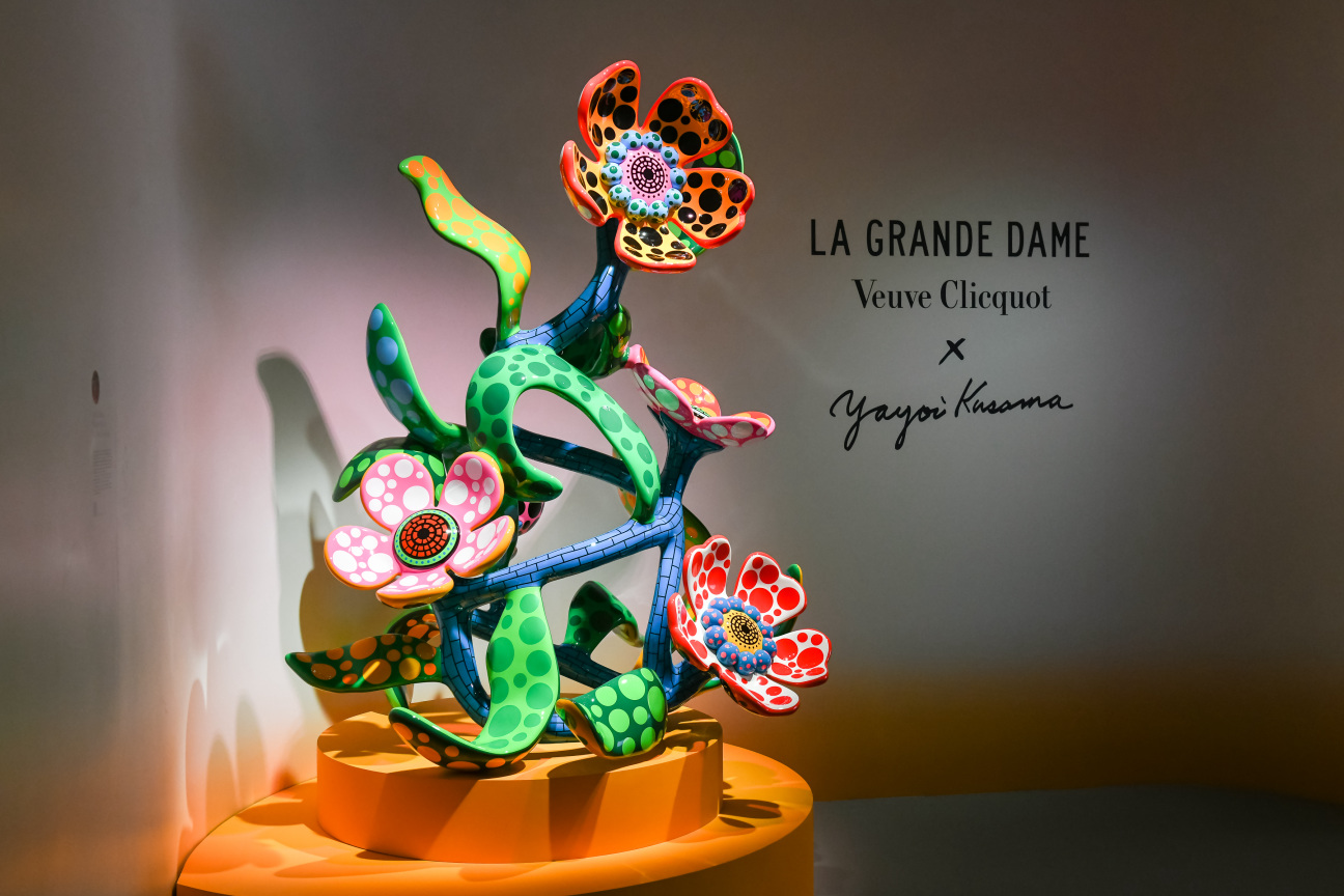 Unleash your inner-artist at a Veuve Clicquot Colourama Series Art and  Champagne class