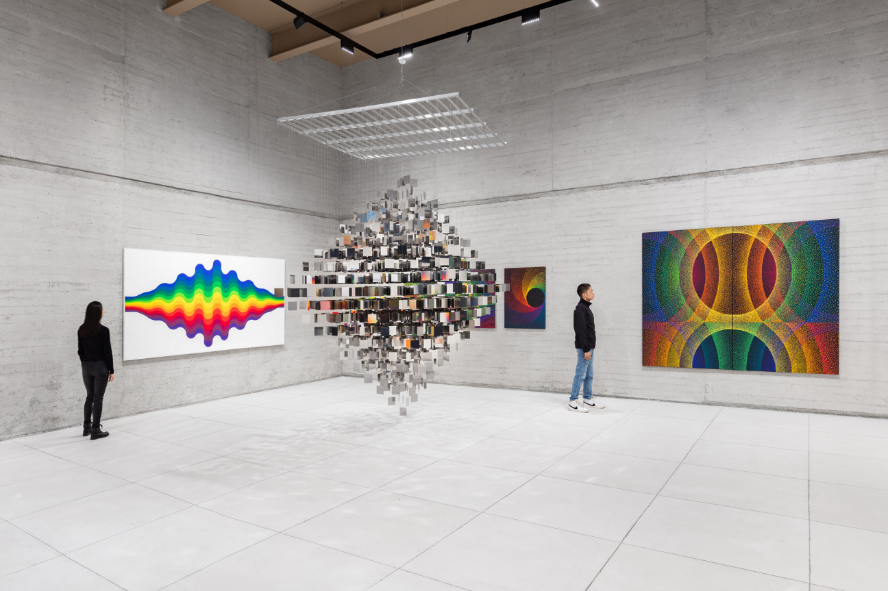 Installion view of “Julio Le Parc: Visual Encounters.” Photography by courtesy the artist and Galería RGR.