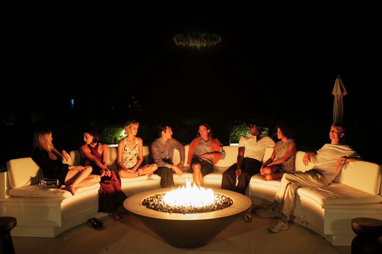 guests-around-fire-pit