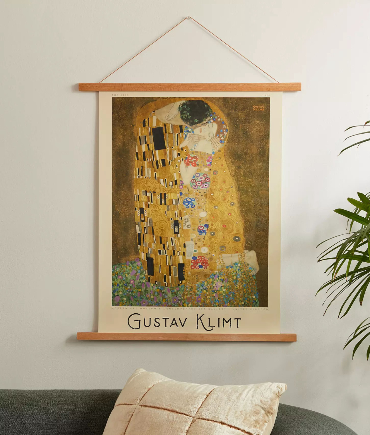 gustav-klimt-dorm-decor