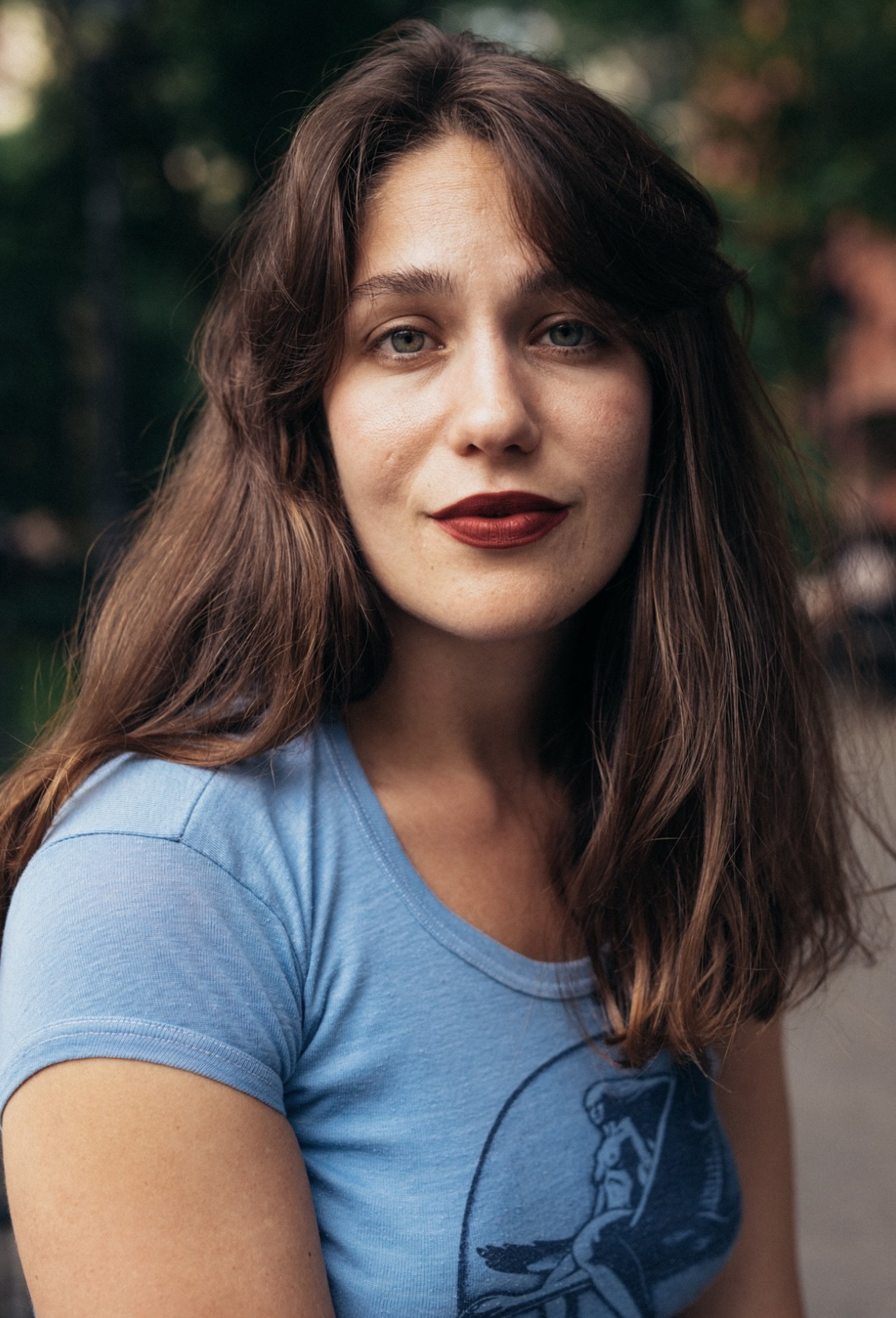 lola-kirke-author