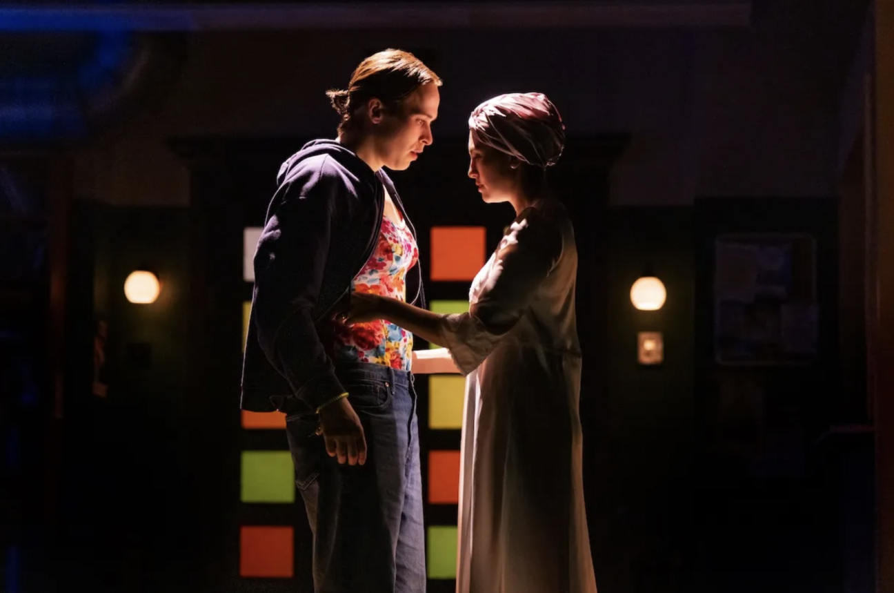 becoming-eve-stage-image
