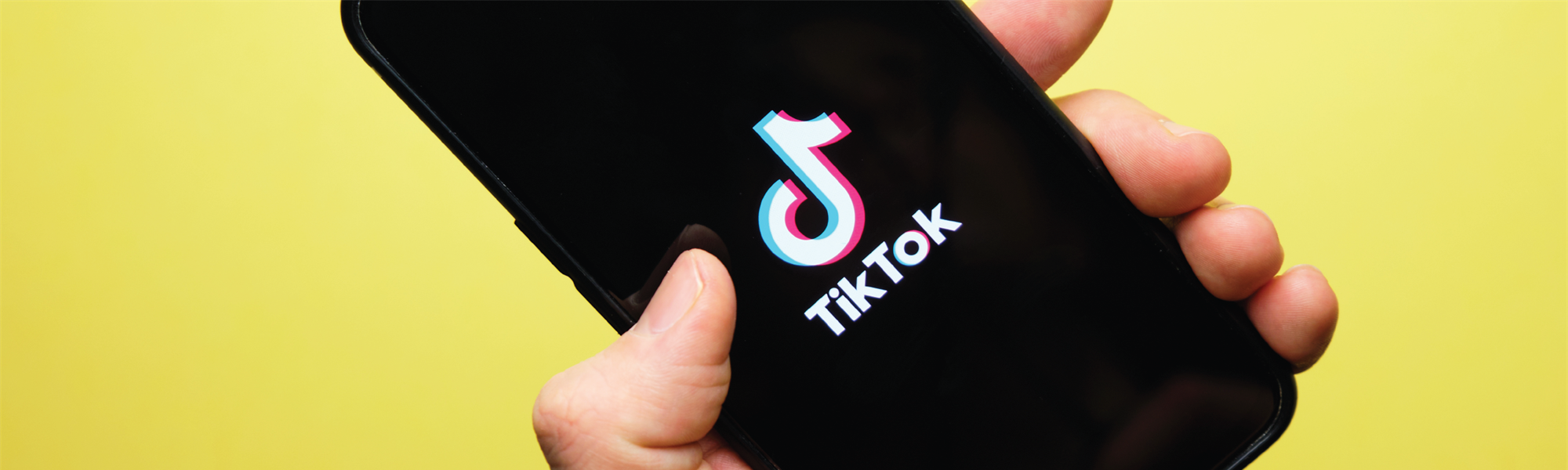 Scroll. Hook. Close. Mastering TikTok for Real Estate Agents in 2025