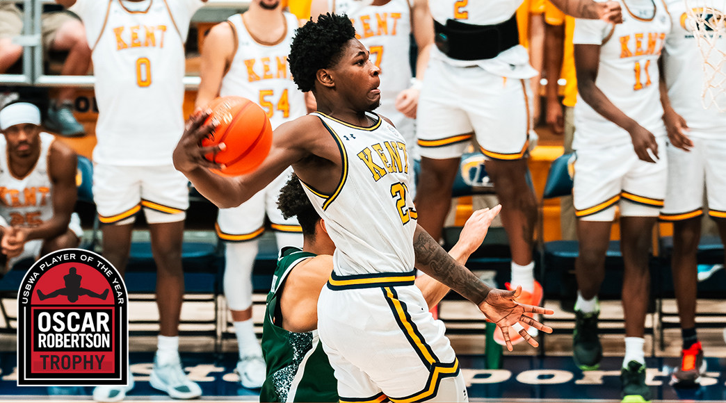 Delrecco Gillespie is averaging 19.5 points, 12.8 rebounds and 1.6 blocks while shooting 60.8% from the field.