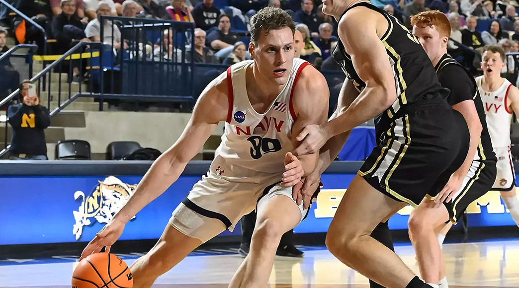 Aiden Kehoe averaged a double-double in February, with one in all eight games, putting up 16.6 points, 12.6 rebounds and 4.5 assists.