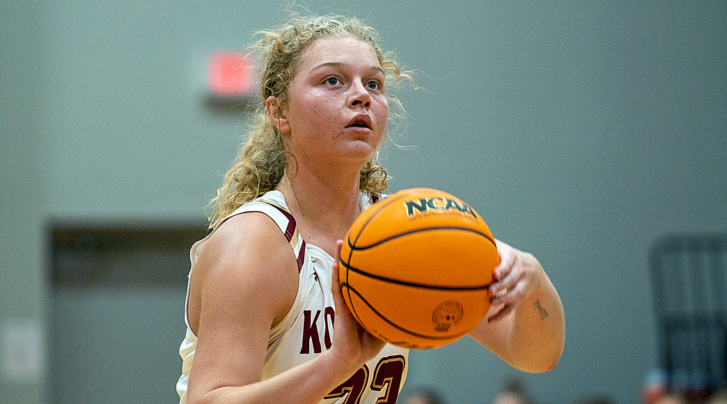 Coe&rsquo;s Kaalyn Petersen averaged 24.5 points, 15.5 rebounds and 2.5 assists last week.